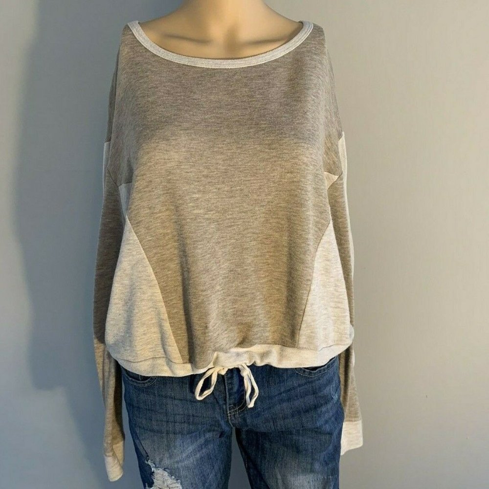 Biology Beige Lightweight Sweater Juniors Size M